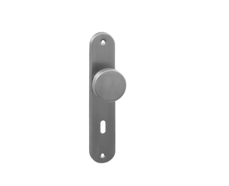 Deurklink Montclar voordeurbeslag Montclar RVS geborsteld 3 Montclar op schild e1619964045727