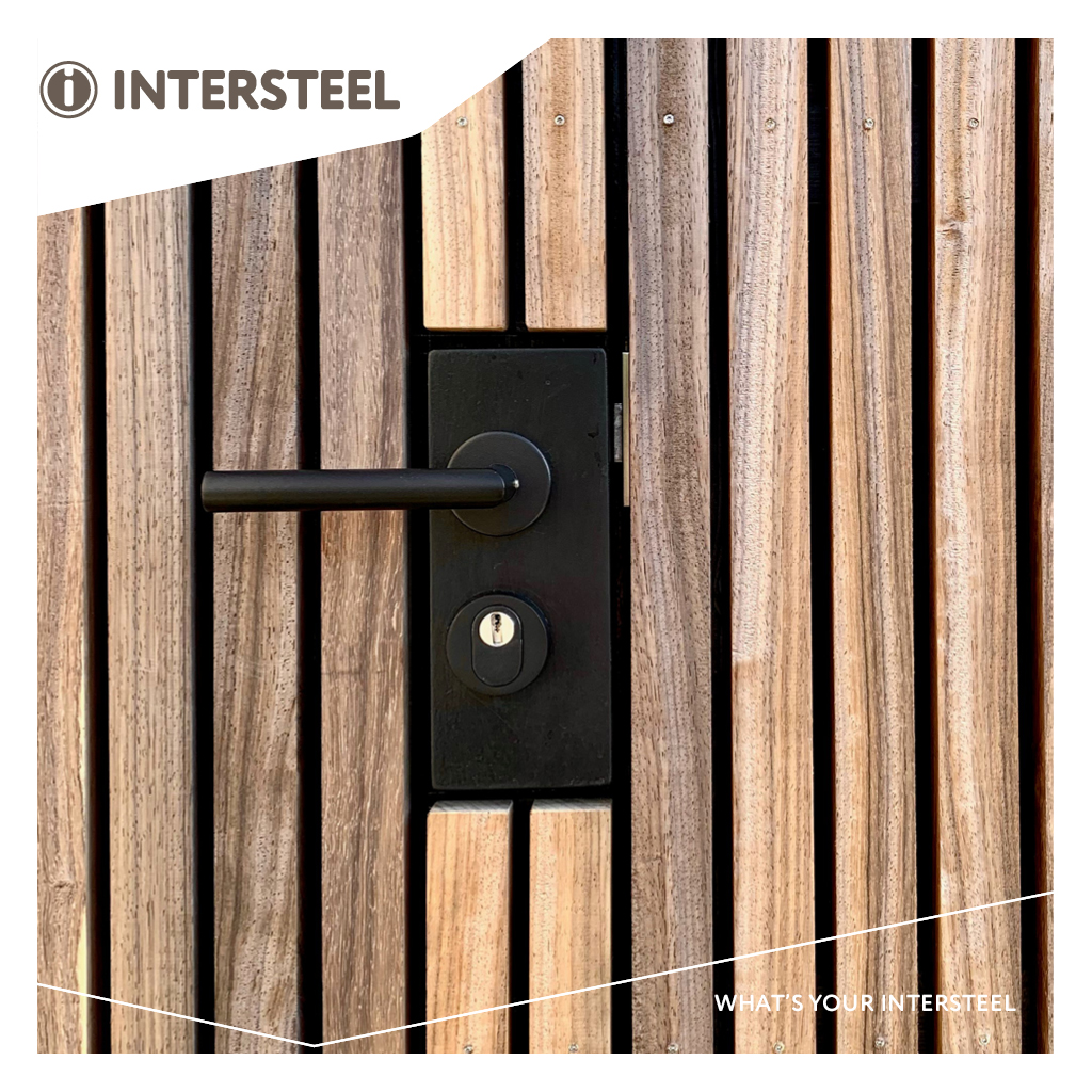 Intersteel Set achterdeurbeslag rond SKG*** met kerntrekbeveiliging rvs zwart 3 0023.405715 9