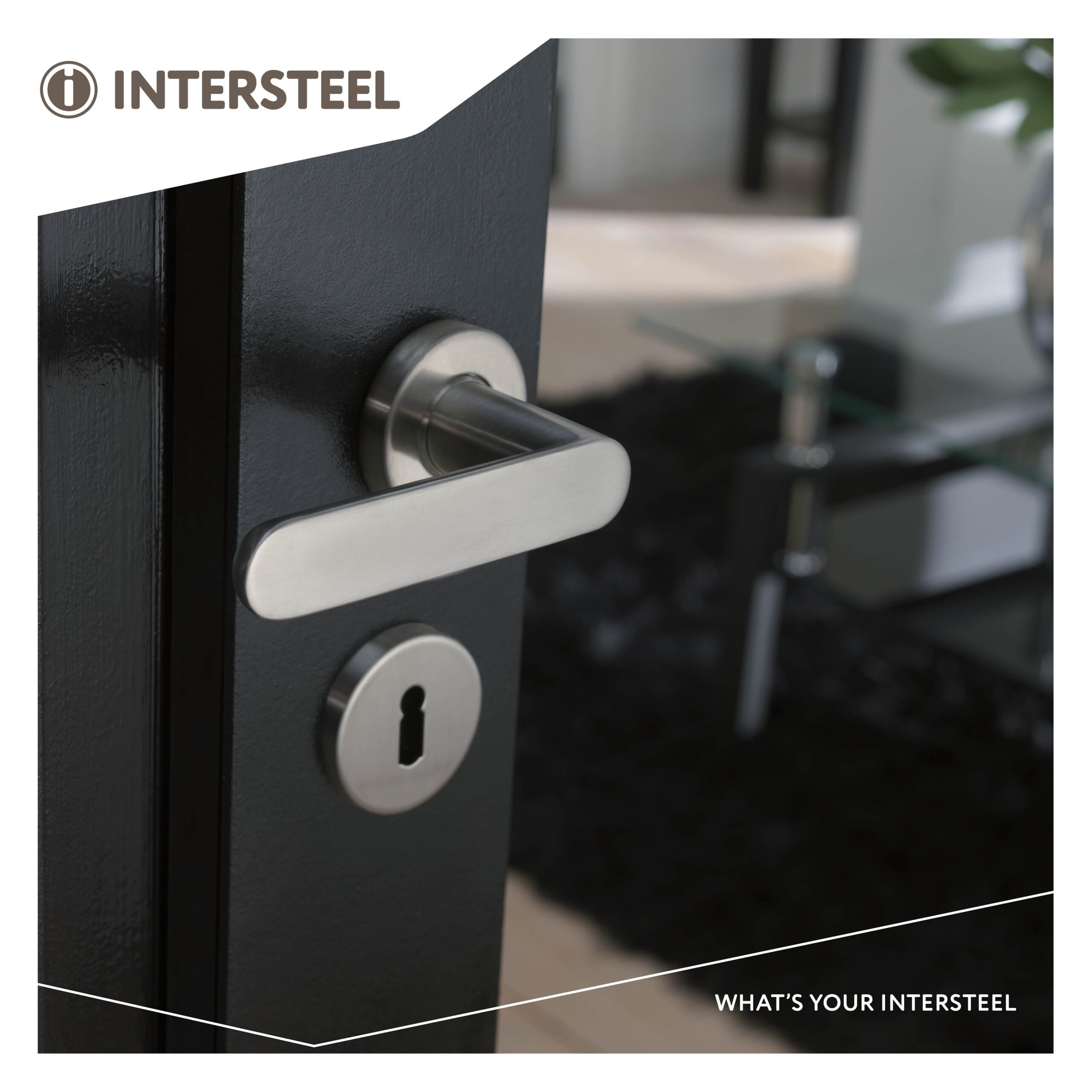 Intersteel Deurkruk Massief strak-elegant geveerd op rozet Ø53x10 met ring rvs geborsteld 3 0035.064302 9 scaled