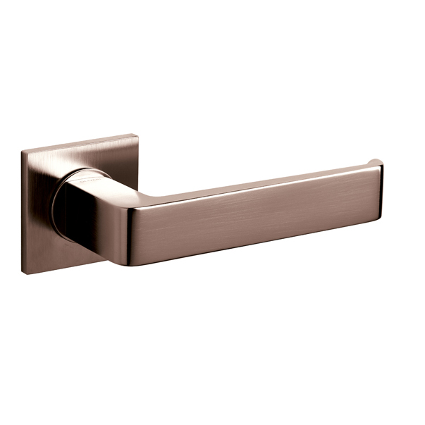 Intersteel Olivari deurkruk Milano Q op rozet brons mat titaan PVD